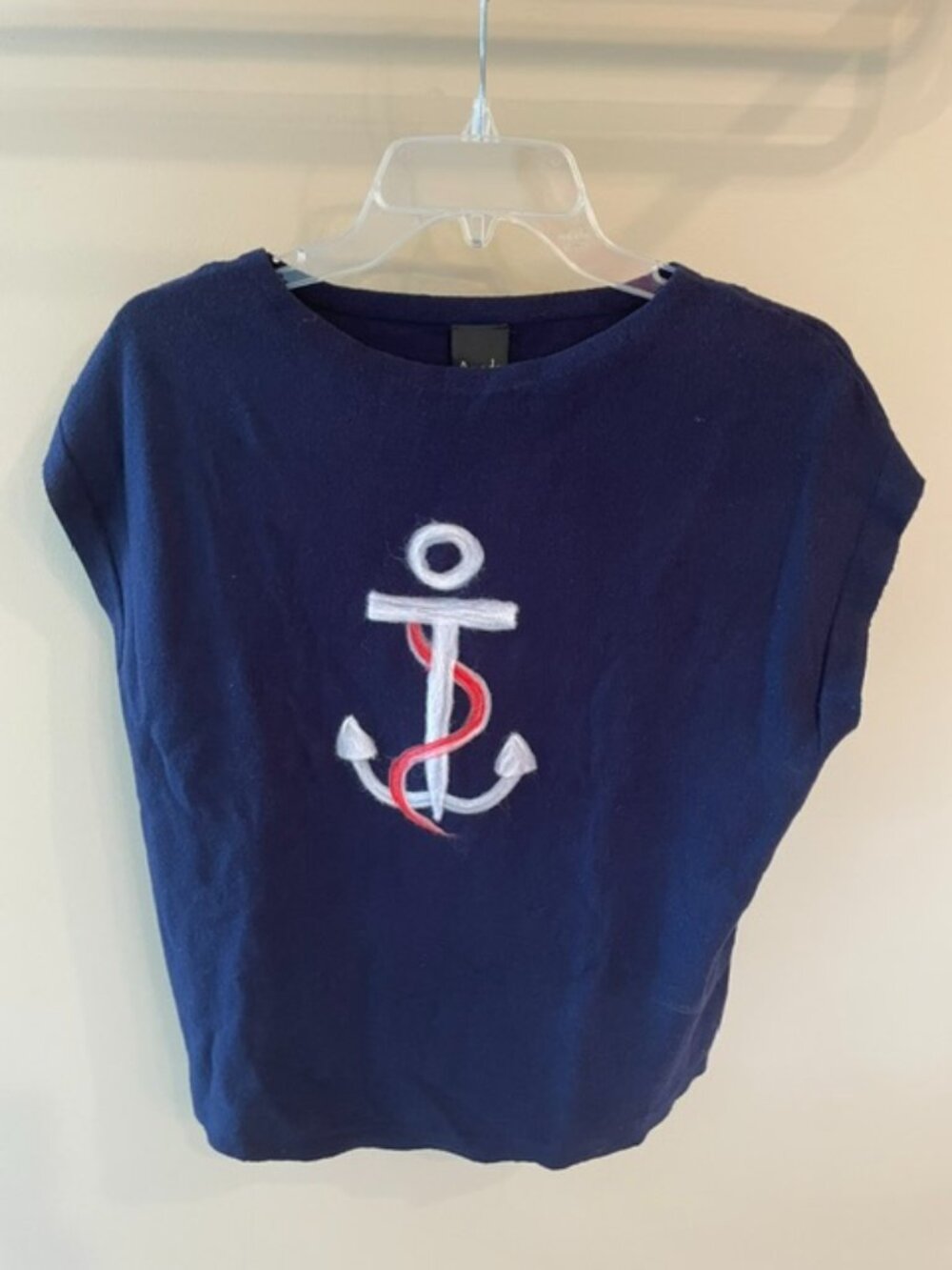 Women's lightweight knit top with cap sleeve, size medium, navy blue